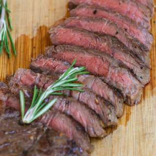 Sous Vide Sirloin Steak Recipe (+VIDEO)