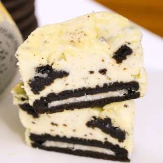 Easy Mini Oreo Cheesecake Cups