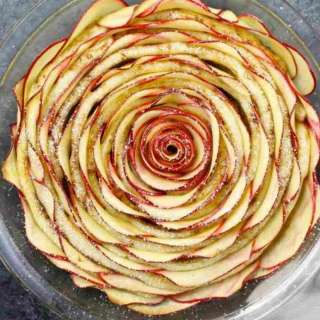 Cinnamon Roll Apple Rose Tart
