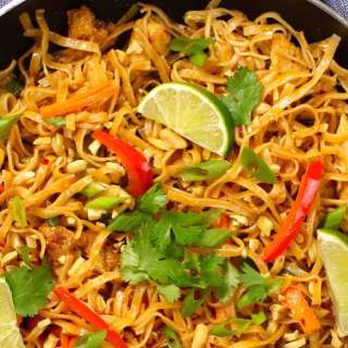 Easy Pad Thai Recipe with Chicken