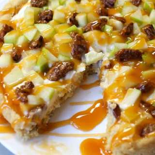 Best Caramel Apple Pizza Dessert Recipe