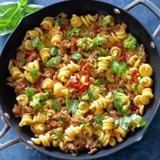 One-Pan Sausage, Broccoli, and Sun-dried Tomato Pasta