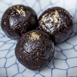 Keto Chocolate Dates Balls Recipe
