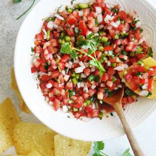 Authentic Pico De Gallo (Salsa Fresca)