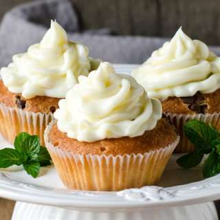 Easy Keto Cream Cheese Frosting Recipe