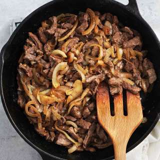 Bistec Encebollado (Steak with Onions)