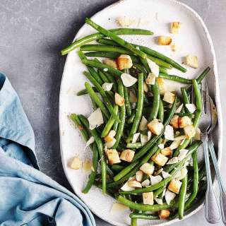 Ensalada Caesar de Ejotes (Green Bean Salad)