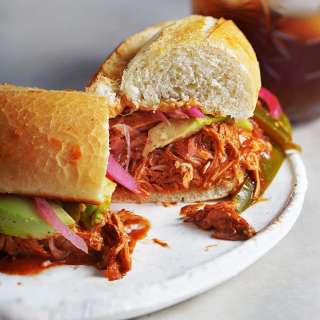 Tortas De Cochinita Pibil
