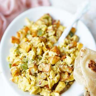 Papas Con Huevo (Mexican potato and eggs)
