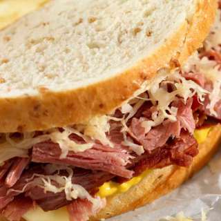 Easy Pastrami Sandwich Recipe