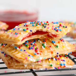 Homemade Strawberry Pop Tarts