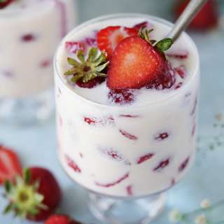 Fresas Con Crema (Mexican Strawberries & Cream)
