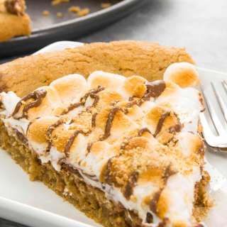 Easy Marshmallow S’mores Pie Recipe
