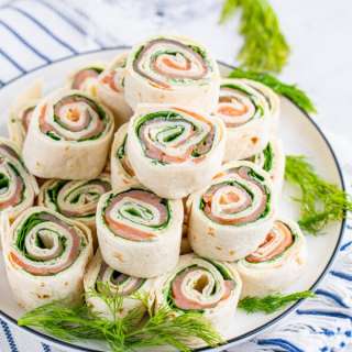Easy Smoked Salmon Pinwheels