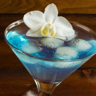 Best Blue Curacao Cocktails (Easy Margarita Recipe and More)