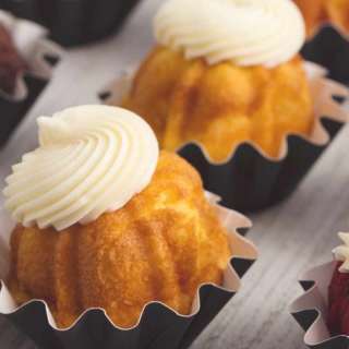 Best Mini Bundt Cake Recipes (Easy Carrot Bundt Cakes and More)