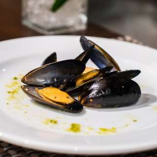 How to Cook Black Mussels