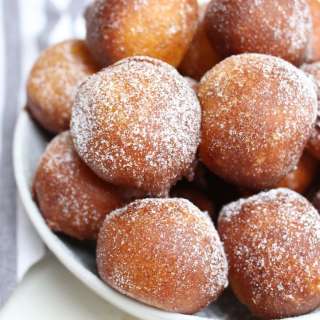 Grandma’s Zeppole Italian Doughnuts