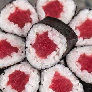 Quick and Easy Tekkamaki Tuna Roll Recipe