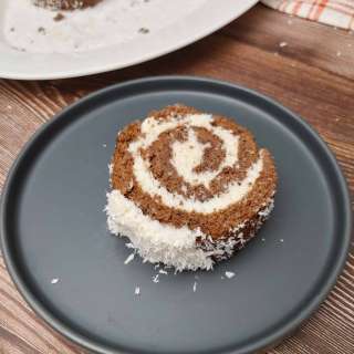 Easy Chocolate Cake Roll