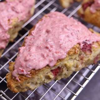 Easy Strawberry Scones