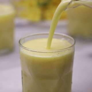 Easy Piña Colada Juice