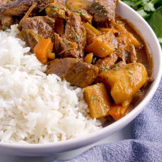Slow Cooker Beef Curry
