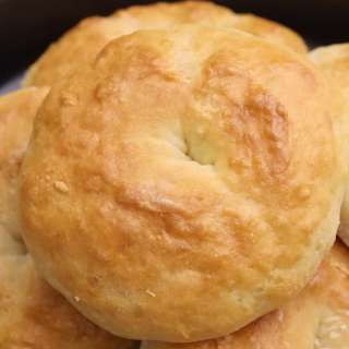 Easy 2-Ingredient Greek Yogurt Bagels – No Yeast Needed!