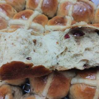 Easy Hot Cross Buns
