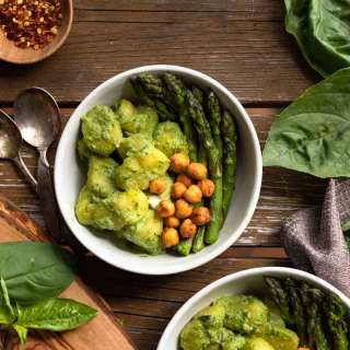 Pesto Without Pine Nuts (Vegan Recipe)