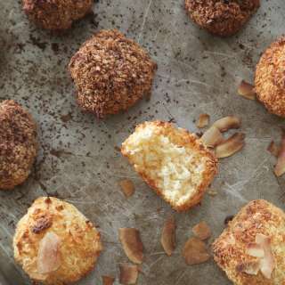 Bolivian Cocadas (Coconut Biscuits)