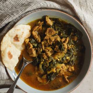 Lamb and spinach curry