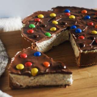 No-bake M&M Cheesecake