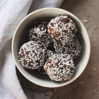 No-Bake Peanut Butter Energy Balls