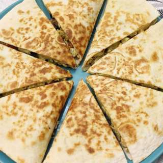 Easy Chicken Quesadilla