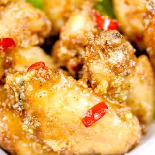 Vietnamese Fish Sauce Glazed Chicken Wings (Cánh Gà Chiên Nước Mắm)