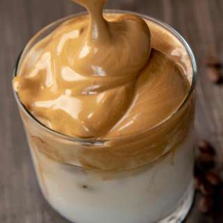 Easy Dalgona Coffee