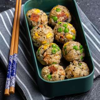 Vegan Unagi Onigiri