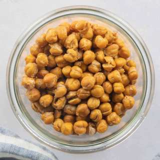 Roasted Chana (Crispy Indian Chickpeas!)