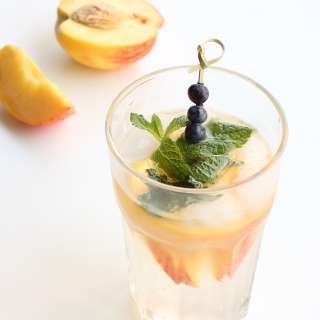 Sparkling Peach Limeade