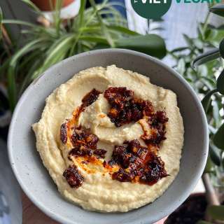 The Creamiest Hummus (no peeling!)