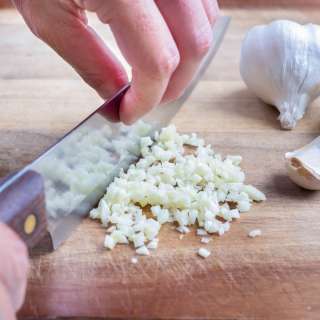 How to Mince Garlic Cloves