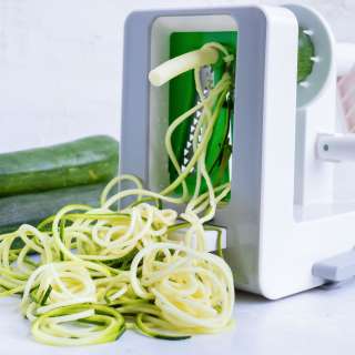 How to Make Zucchini Noodles (Zoodles)