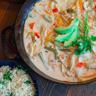 Easy and Delicious Salvadoran Pollo en Crema