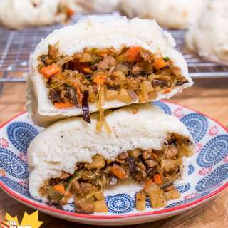 Vegan Steam Buns (Banh Bao Chay)