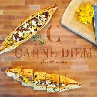 Turkish Pide: Flatbread style Pizza