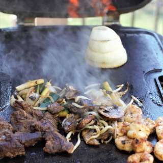 Japanese Teppanyaki with Ginger and Yum Yum Sauces