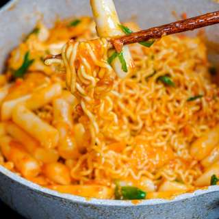 Vegan Rabokki Carbonara