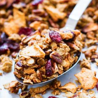 Homemade Apple Cinnamon Granola