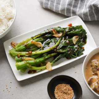 Easy Chinese Broccoli with Oyster Sauce (Gai Lan)